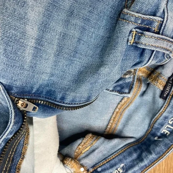 Blue jeans - Picture 2 of 4